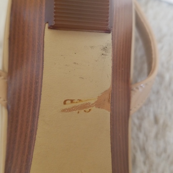Cole Haan, Tan Sandles Heels, sz 8 1/2 B - Picture 7 of 7